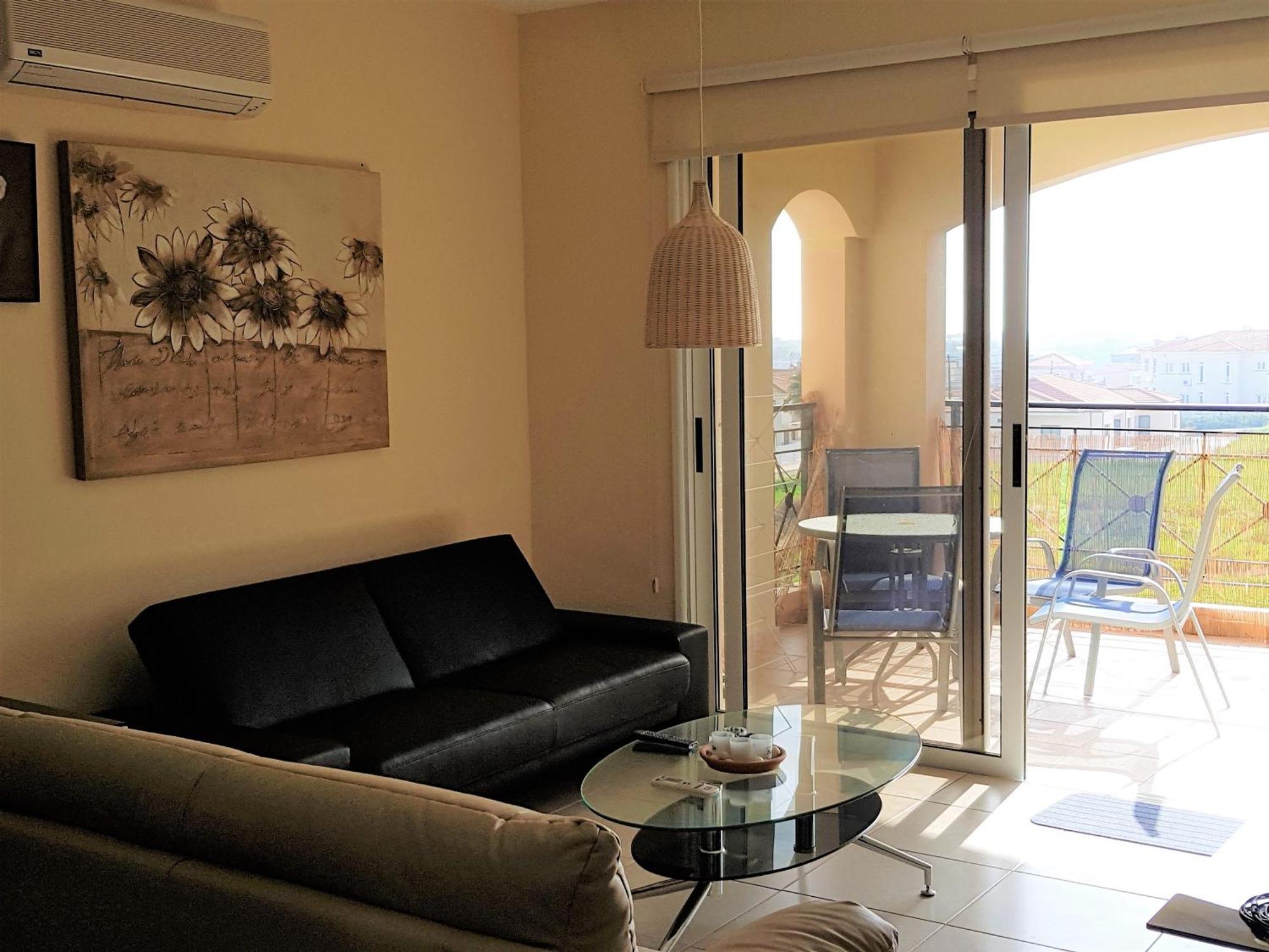 Panoramic Village Apartment *